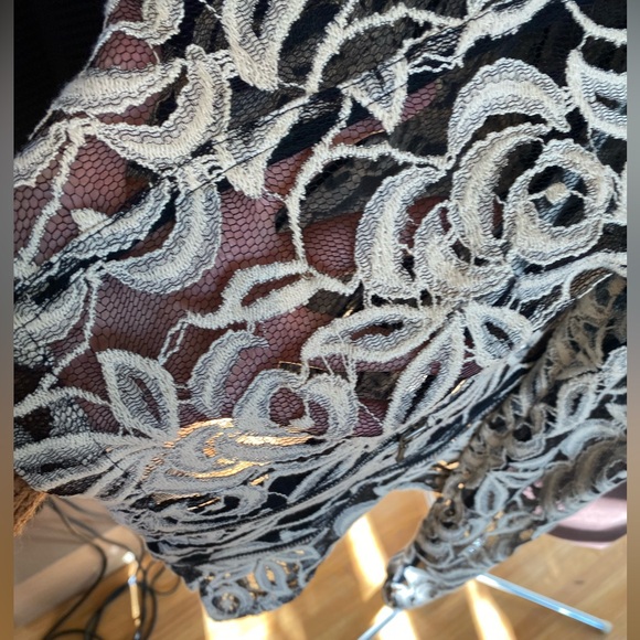 I.N.C. International Concepts, Heavy lace unlined jacket size small - Picture 2 of 11